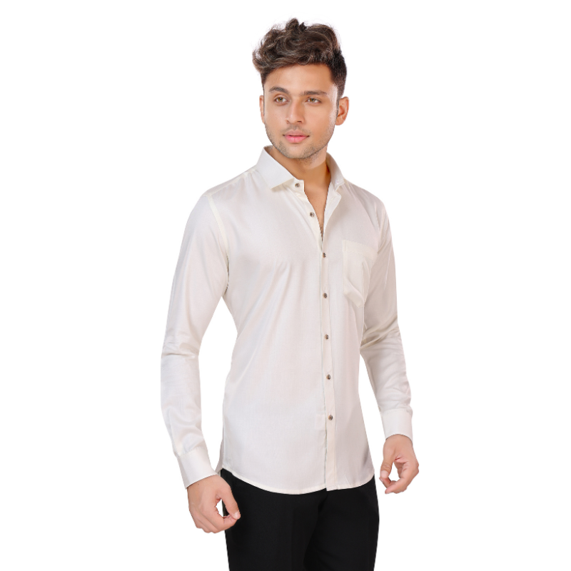 Model Satin