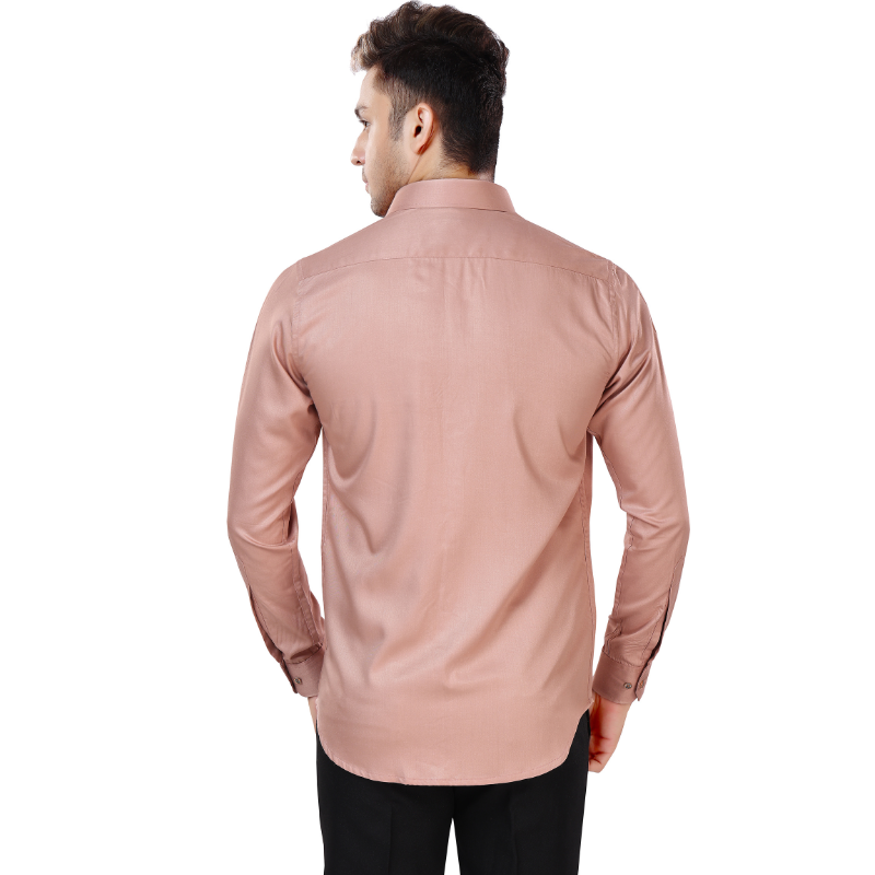 Model Satin